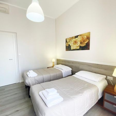 Easyrooms One Parma Szoba fotó