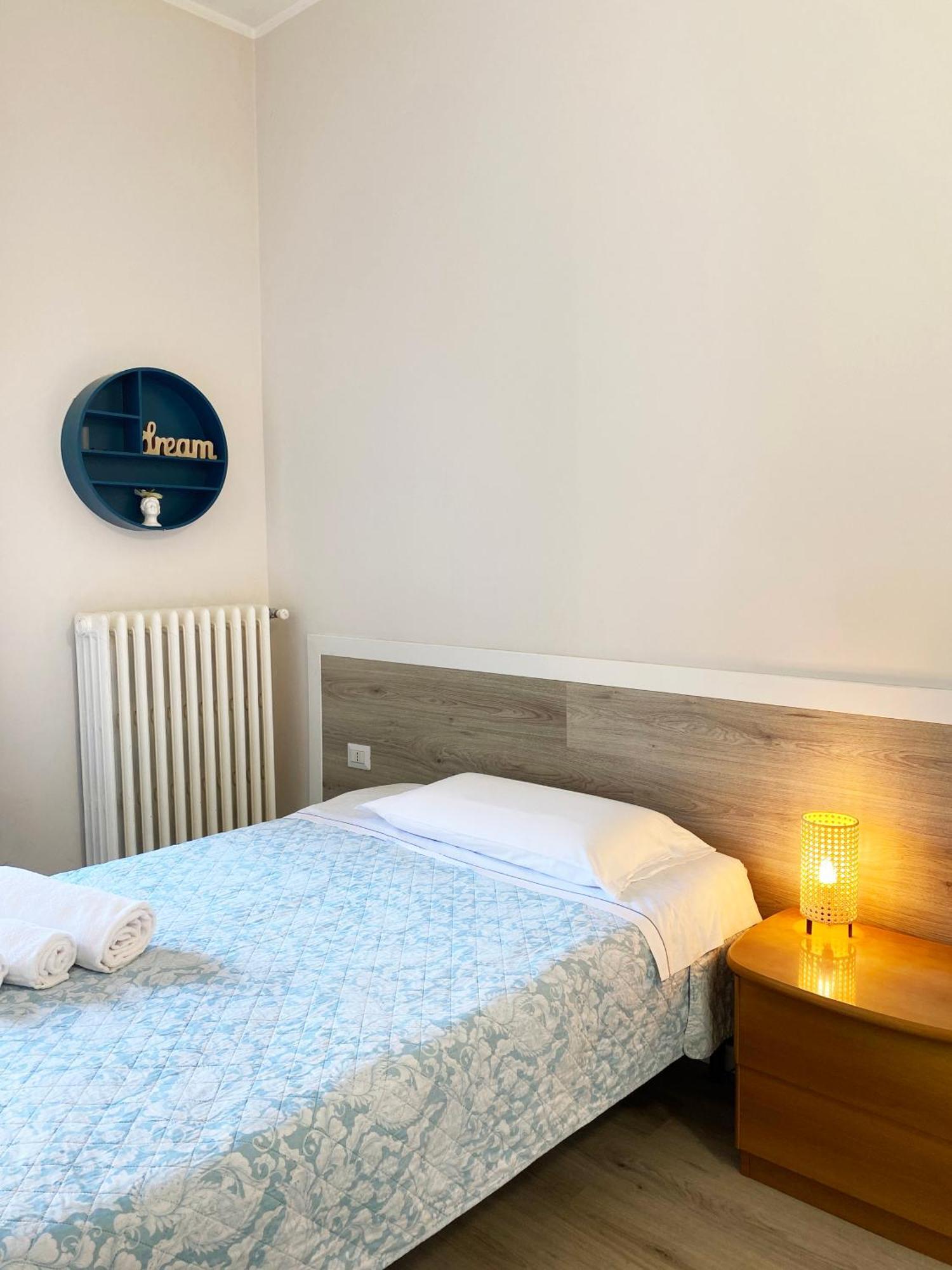 Easyrooms One Parma Kültér fotó
