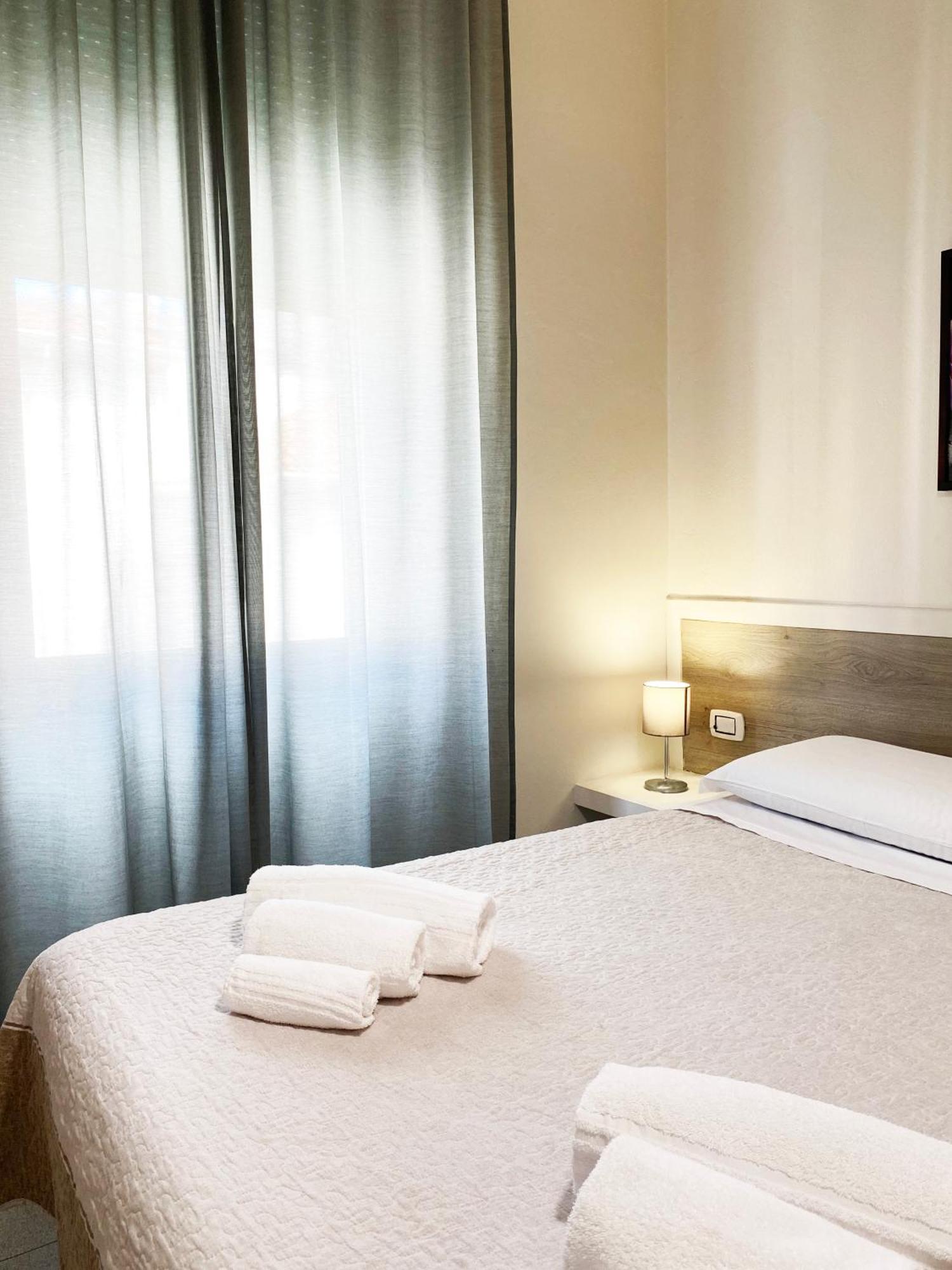 Easyrooms One Parma Kültér fotó