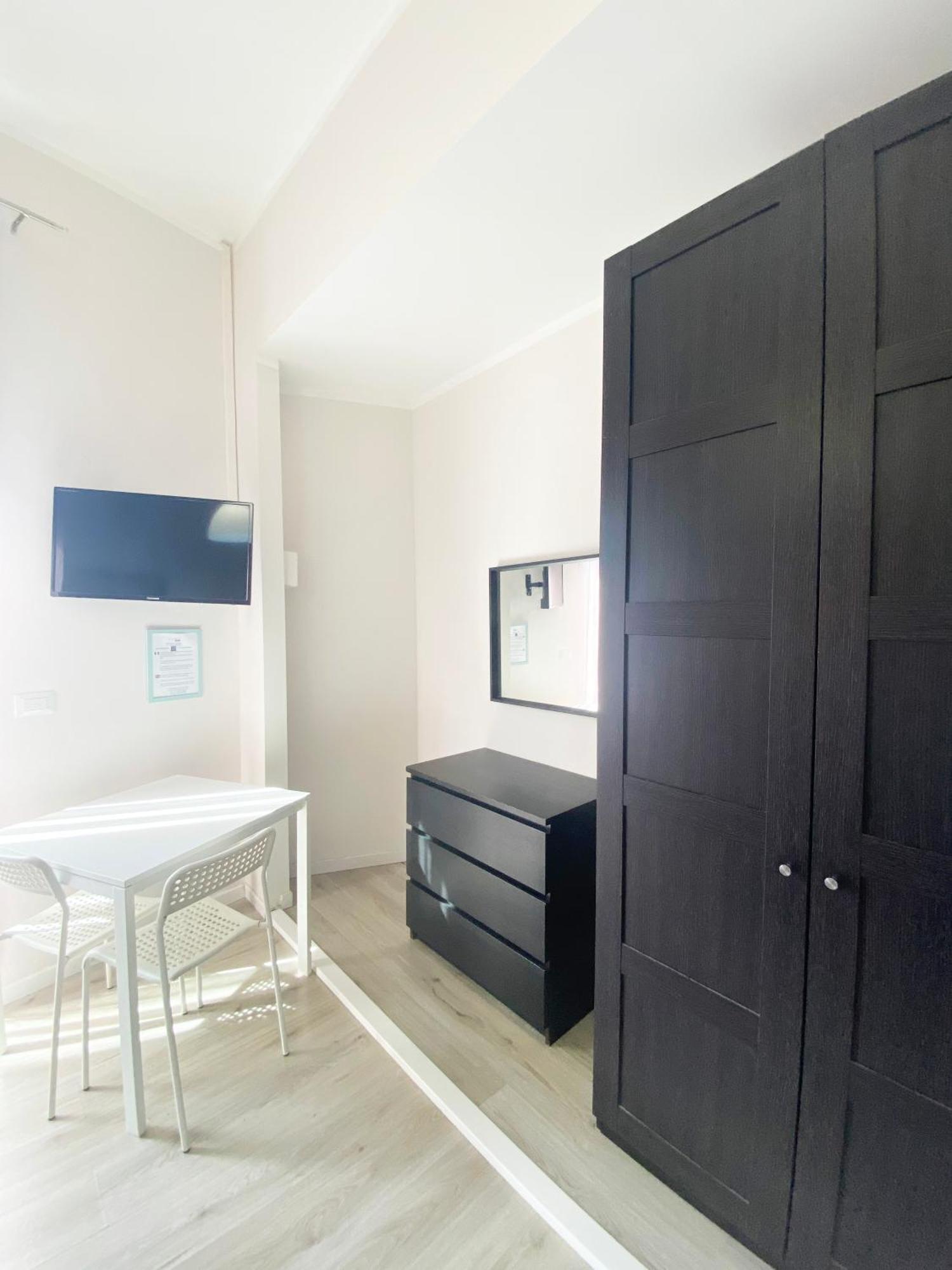 Easyrooms One Parma Szoba fotó