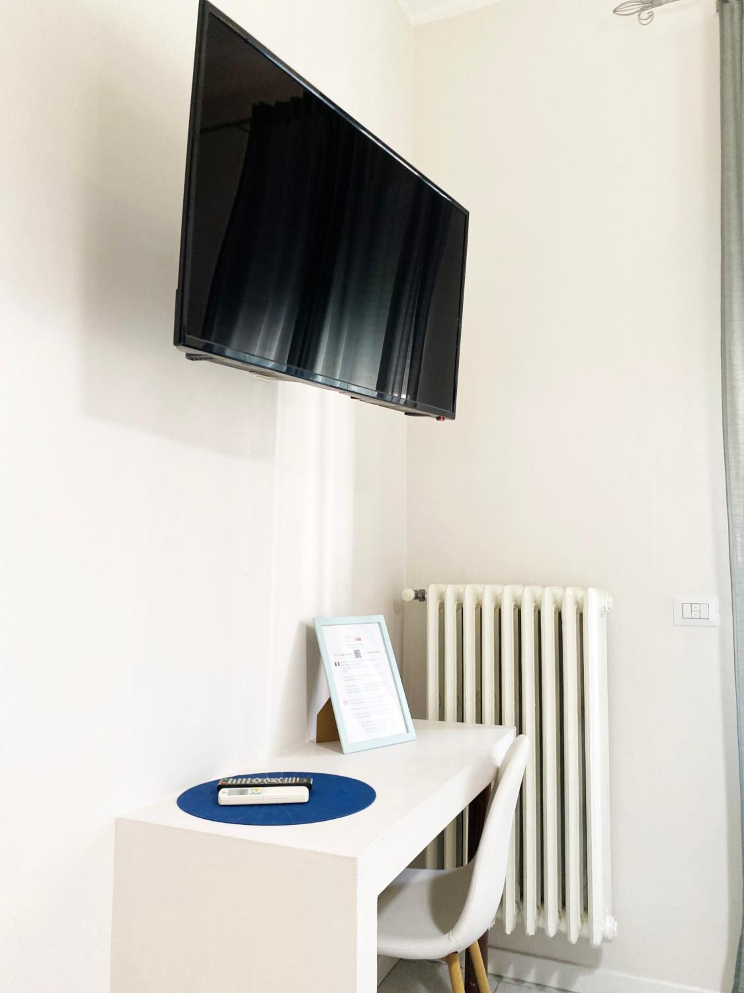 Easyrooms One Parma Szoba fotó