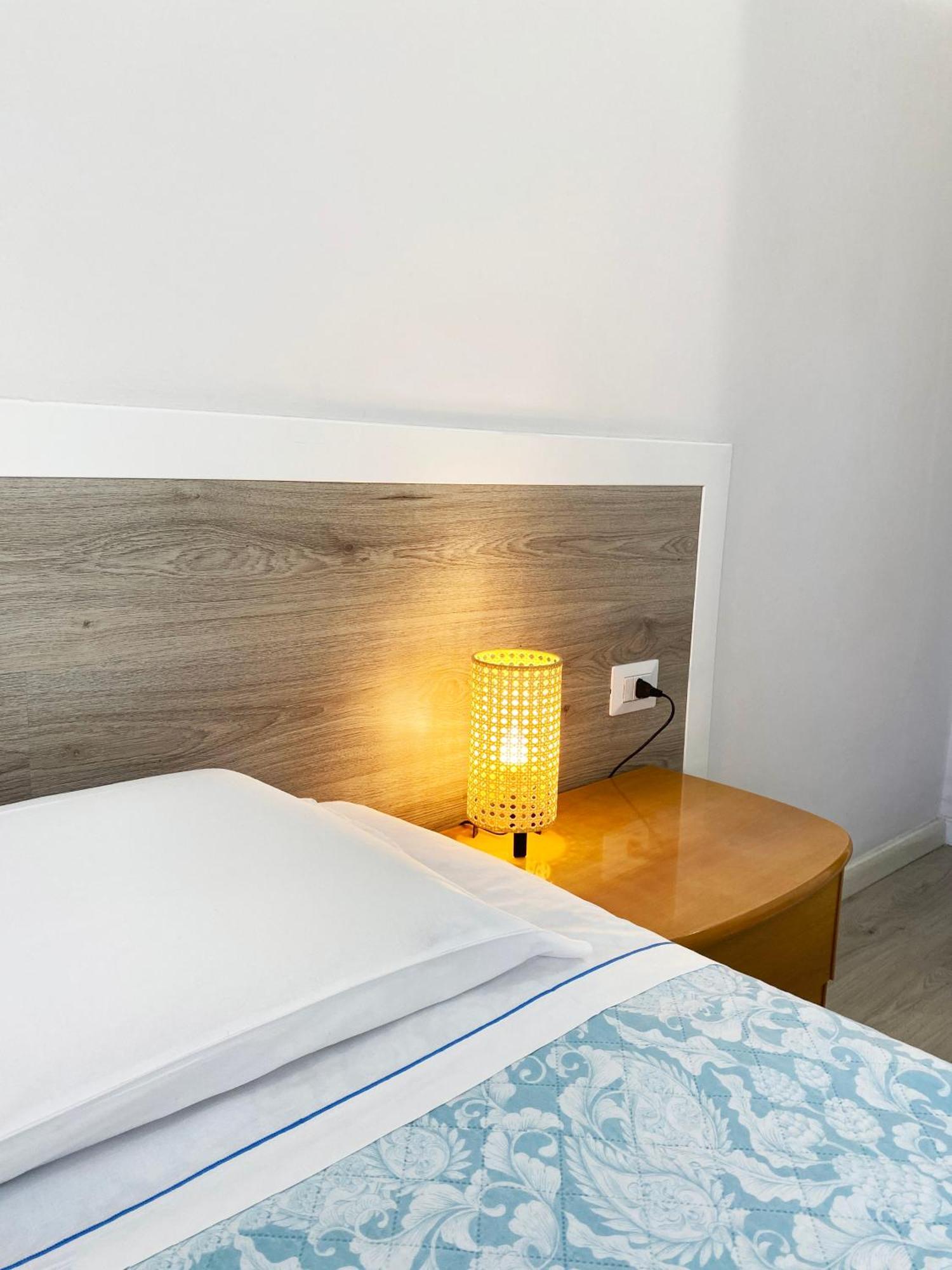 Easyrooms One Parma Szoba fotó