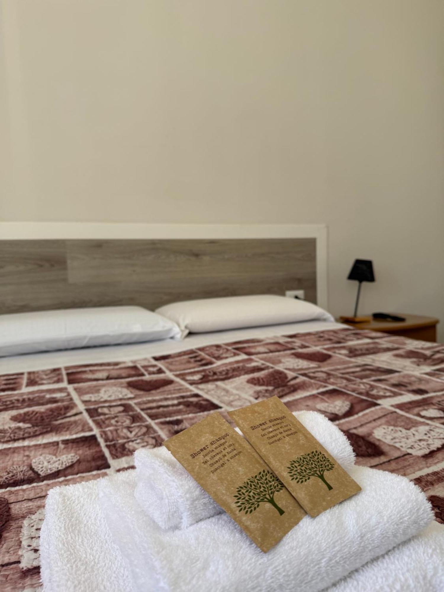 Easyrooms One Parma Kültér fotó