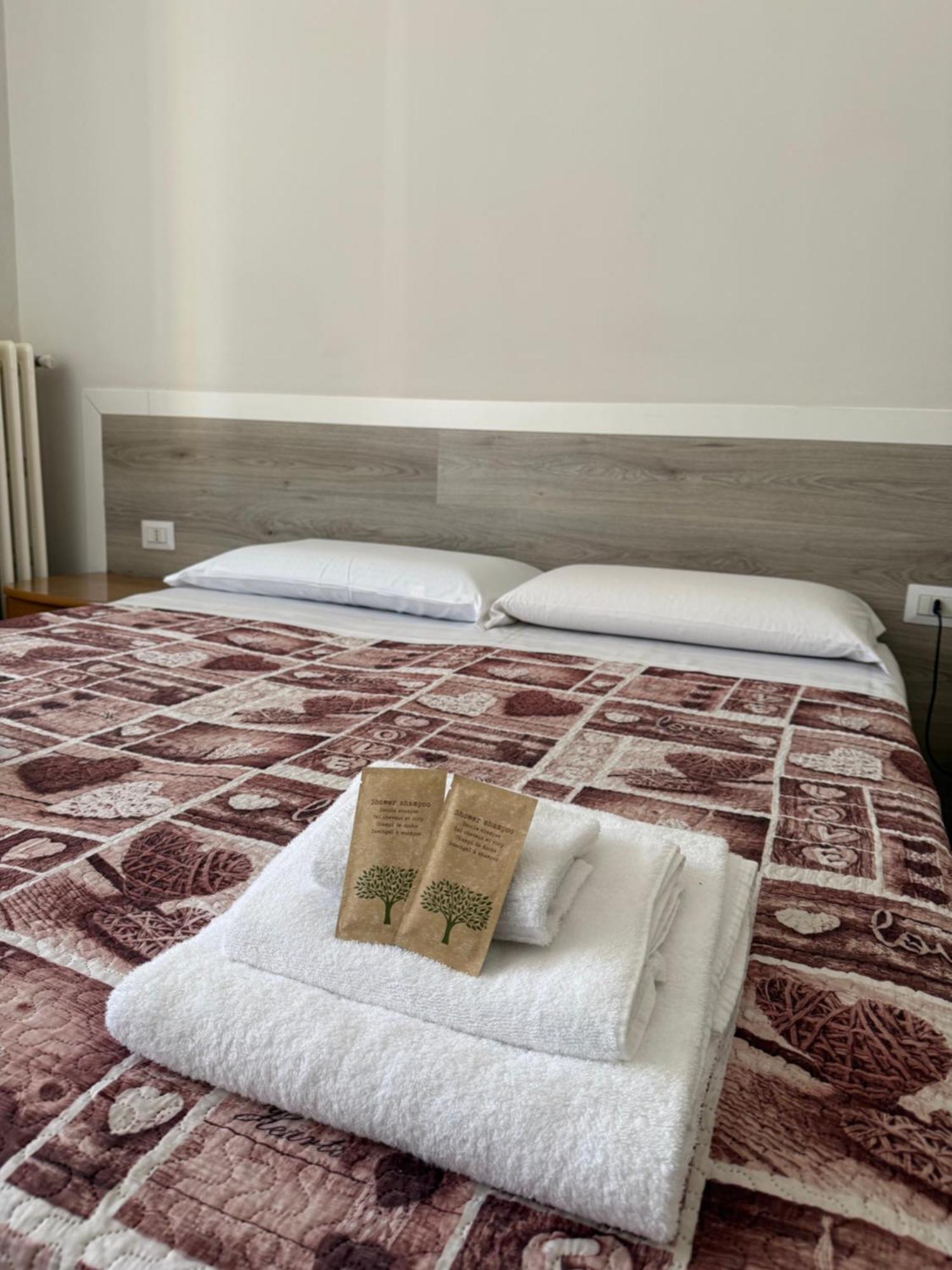 Easyrooms One Parma Kültér fotó